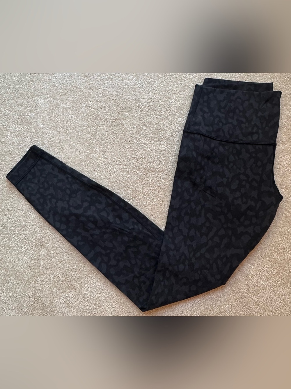Lululemon black and grey leopard leggings